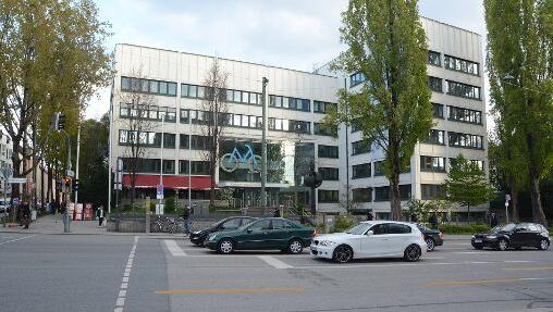 Im KVR stehen oft viele Münchner Schlange. Im KVR stehen oft viele Münchner Schlange.