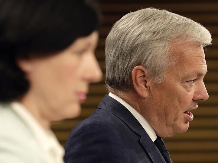 Vera Jourova (l), Vizepräsidentin der EU-Kommission, und Didier Reynders, EU-Kommissar für Justiz und Rechtsstaatlichkeit. Nachdem der Europäische Gerichtshof das Datenschutzabkommen "Privacy Shield" zwischen der EU und den USA gekippt hat, wollen beide Seiten über weitere Schritte beraten.