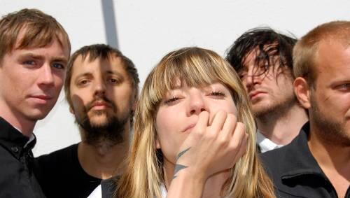 Die Sonne im Gesicht: Die Berliner Band MIA punkrockt heute Abend auf der Klimatour im Ampere. Die Sonne im Gesicht: Die Berliner Band MIA punkrockt heute Abend auf der Klimatour im Ampere.