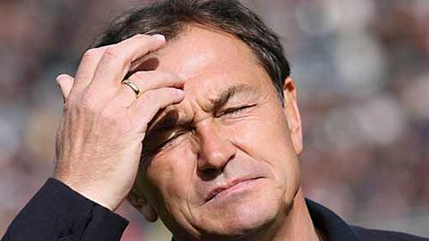 Ewald Lienen trauert um Robert Enke.