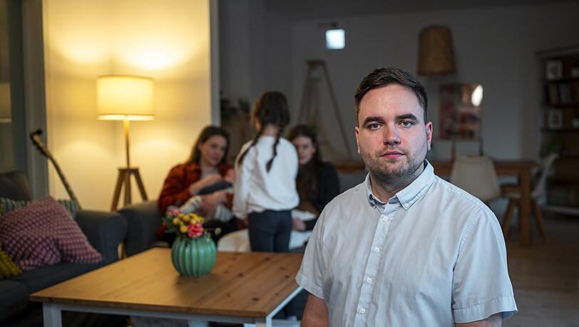 'Sie haben uns betrogen': Dreifacher Familienvater läuft Sturm gegen Söders Kinderstartgeld-Aus