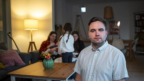 Oliver Bernt kämpft gegen die Streichung des Kinderstartgelds in Bayern.