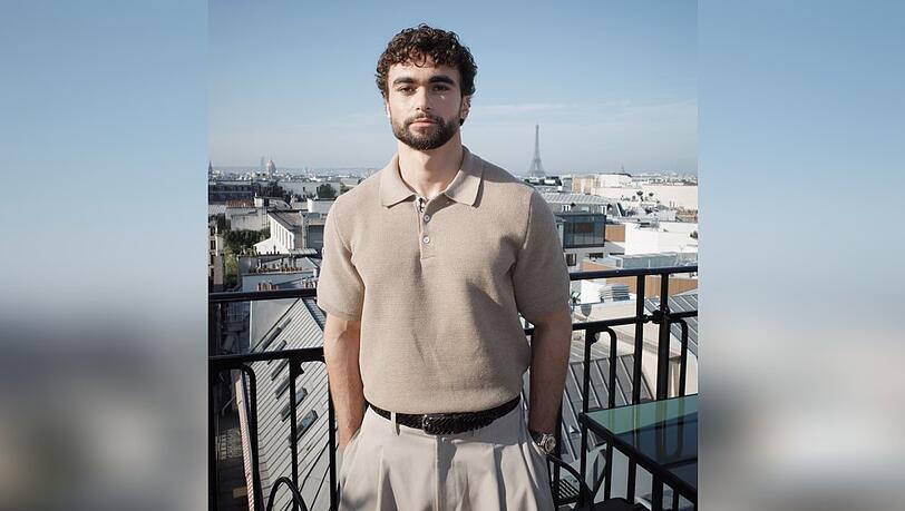 Sportlich kennt man ihn l&auml;ngst, jetzt zeigt sich Arda Saat&ccedil;i auch von seiner modischen Seite in Paris.