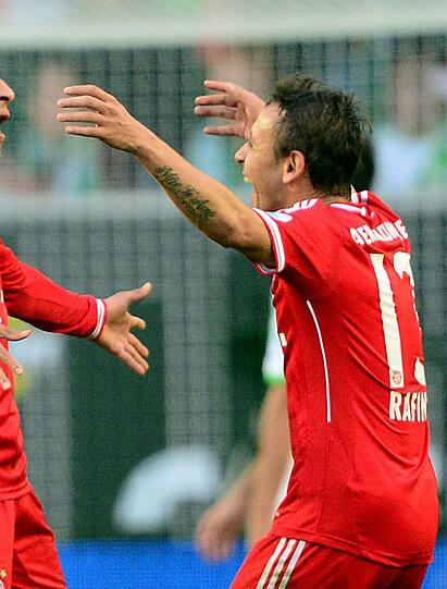 RAFINHA - NOTE 3 - Mittwoch in Johannesburg, Samstag in Wolfsburg. Da kennt Pep keine Gnade. Lief sich die Müdigkeit aus den Knochen, top seine Vorlage zum 3:1.