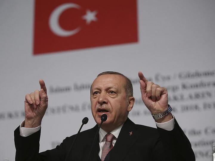 Der türkische Präsident Recep Tayyip Erdogan hatte vergangene Woche eine Militäroffensive gegen die YPG in Nordsyrien angekündigt.