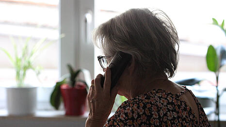 Einen Seniorin aus Feldmochiung-Hasebergl ist Opfer von Betr&uuml;gern geworden.  (Symbolbild).