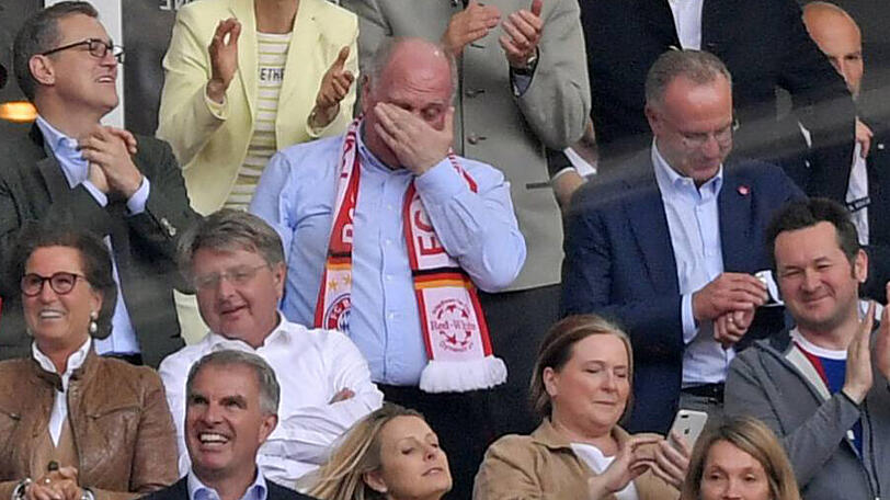 Der Gefühlsausbruch des Bayern-Präsidenten in Bildern.