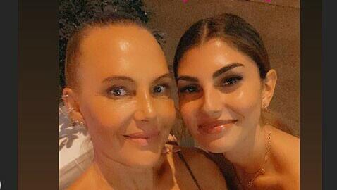 Natacha Ochsenknecht und Yeliz Koc scheinen sich gut zu verstehen. Auf der Geburtstagssause der 56-Jährigen war auch die ehemalige "Bachelor"-Kandidatin eingeladen. Natacha Ochsenknecht und Yeliz Koc scheinen sich gut zu verstehen. Auf der Geburtstagssause der 56-Jährigen war auch die ehemalige "Bachelor"-Kandidatin eingeladen.