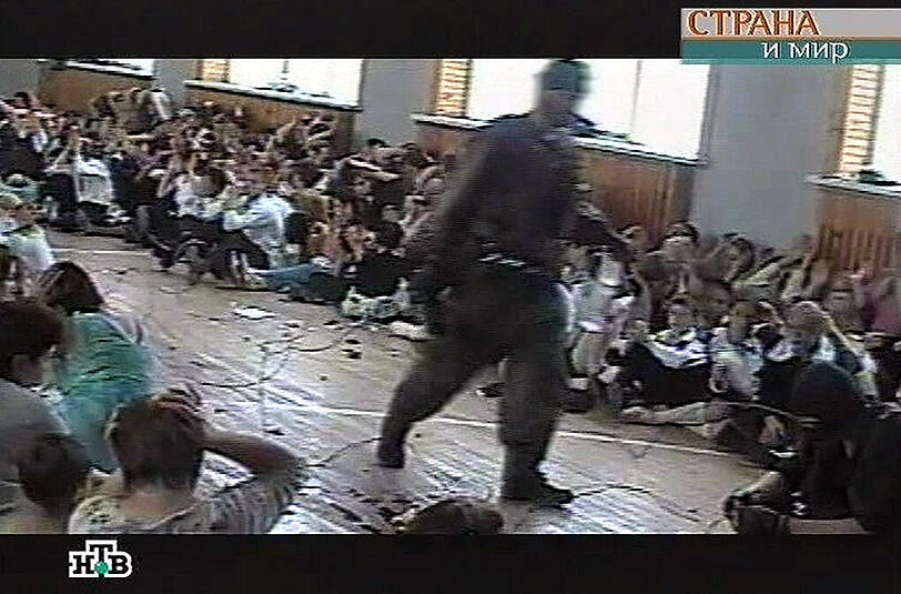 Bei dem Terrorangriff 2004 auf eine Schule in der russischen Teilrepublik Nordossetien starben mehr als 330 Menschen, unter ihnen mehr als 180 Kinder.