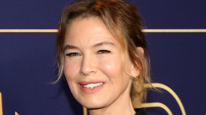 Renée Zellweger strahlt auch alleine.