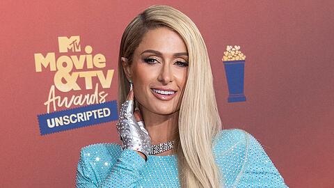 Paris Hilton hat erst vor kurzem ein Buch über ihr Leben veröffentlicht: Daraus soll jetzt eine Serie werden.