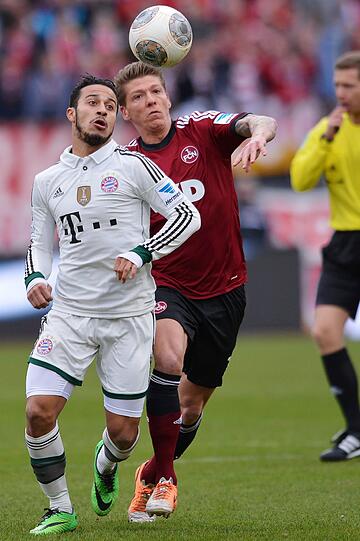THIAGO ALCÁNTARA: NOTE 3.
Nicht der Über-Thiago wie zuletzt. Hielt die Bälle einen Tick zu lange, Nürnbergs enge Deckung behagte ihm nicht. Nach dem 2:0 hatte er es dann leichter.