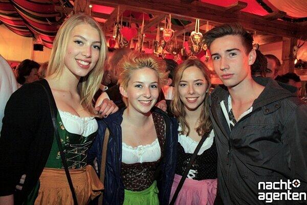 Dirndl, Lederhosen und viel Spaß: Die Party "Tracht und Pracht" am Samstag im Hippodrom auf der Theresienwiese. Mehr Bilder unter: www.nachtagenten.de.