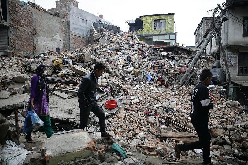 Ausnahmezustand in Kathmandu: Nach dem schwersten Erdbeben seit über 80 Jahren wurde in Nepal der Notstand ausgerufen. Die erschütternden Bilder.