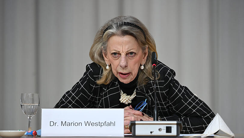 Marion Westpfahl von der Münchner Anwaltskanzlei Westpfahl Spilker Wastl spricht bei der Vorstellung des Gutachtens zu Fällen von sexuellem Missbrauch im katholischen Erzbistum München und Freising.
