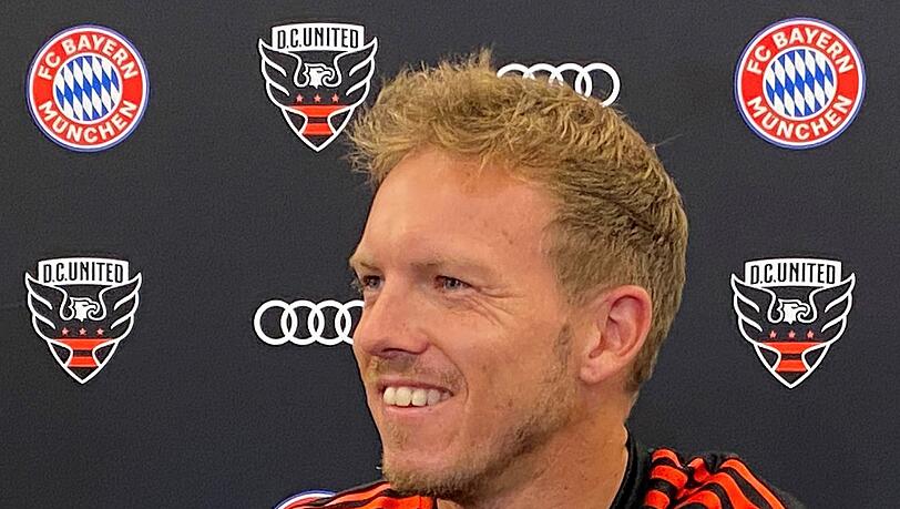 Julian Nagelsmann, Trainer des Fußball Bundesligisten FC Bayern München, gibt ein Interview.