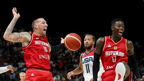 Daniel Theis (l) und Dennis Schröder (r) kennen sich seit der Kindheit.