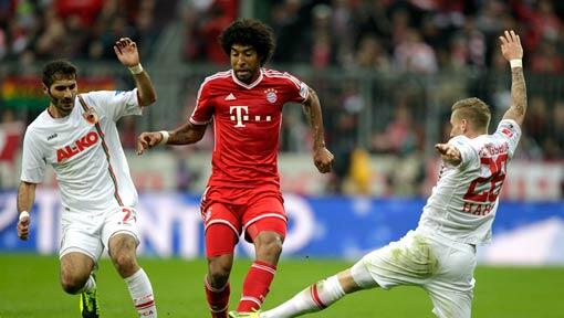 Beim Bundesligaspiel gegen Augsburg konnte Innenverteidiger Dante überzeugen. Beim Bundesligaspiel gegen Augsburg konnte Innenverteidiger Dante überzeugen.