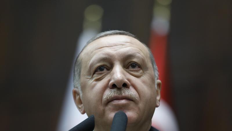 "EGMR, auf welcher Seite stehst Du?" Erdogan kritisiert das Menschenrechtsgericht nach der Entscheidung zur Entlassung des pro-kurdischen Politikers Selahattin Demirtas. "EGMR, auf welcher Seite stehst Du?" Erdogan kritisiert das Menschenrechtsgericht nach der Entscheidung zur Entlassung des pro-kurdischen Politikers Selahattin Demirtas.