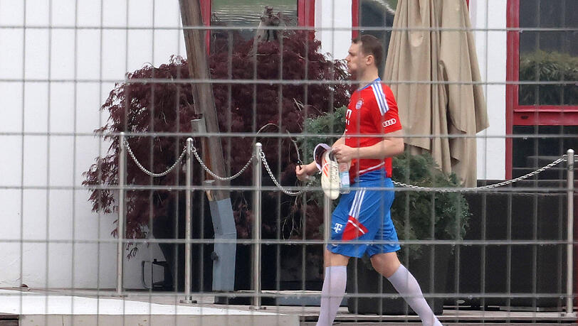 Manuel Neuer trainiert wieder an der Säbener Straße.