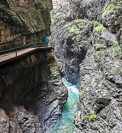 Der Wanderweg durch die Breitachklamm bei Oberstdorf.