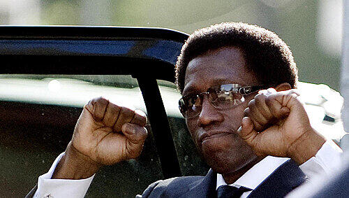 Kein Grund für Siegerposen: Wesley Snipes muss in den Knast Kein Grund für Siegerposen: Wesley Snipes muss in den Knast