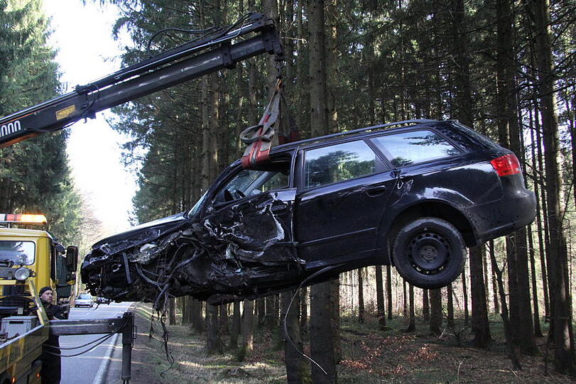 Crash bei Palling: Betrunkener Fahrer kracht in den Gegenverkehr