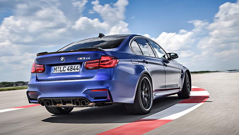 Der Abschieds-M3 sprintet in 3,9 Sekunden von null auf 100 km/h. Der Abschieds-M3 sprintet in 3,9 Sekunden von null auf 100 km/h.