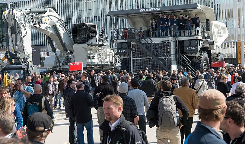 Groß, größer, bauma: Die Bilder von der weltgrößten Baumaschinen-Messe zum Durchklicken