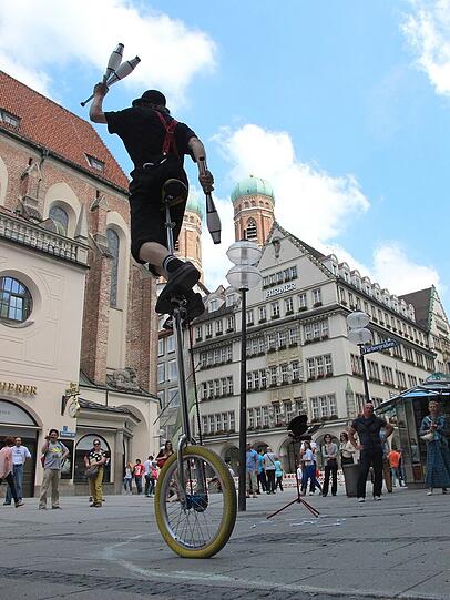 Radl-Künstler in der Innenstadt