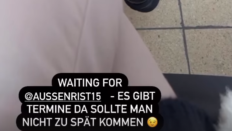 Cathy Hummels wartet im Gerichtsgebäude auf Mats Hummels Cathy Hummels wartet im Gerichtsgebäude auf Mats Hummels