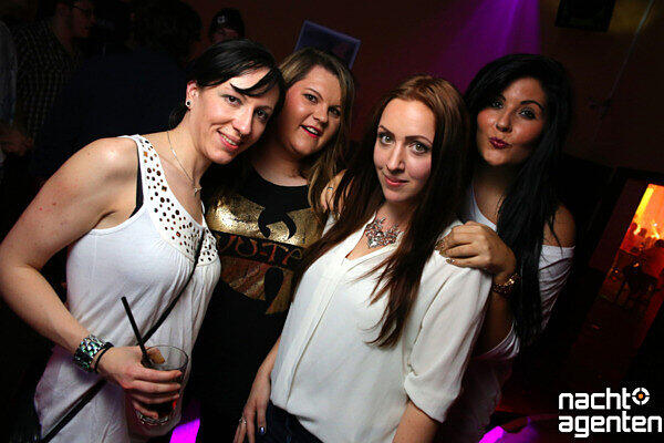 Die besten Party-Bilder vom Samstag. Hier in der Nachtgalerie.