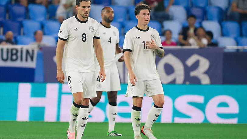Pavlovic-Konkurrenten: Leon Goretzka (l.) und Angelo Stiller (r.). Pavlovic-Konkurrenten: Leon Goretzka (l.) und Angelo Stiller (r.).