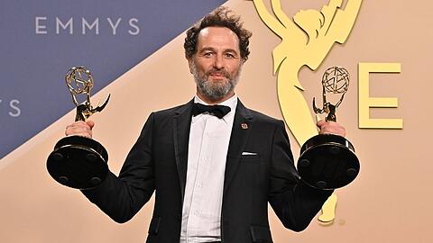 Matthew Rhys konnte am Montag gleich zwei Awards als bester Hauptdarsteller entgegen nehmen.