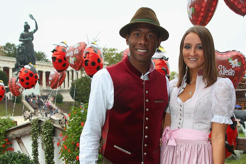 Weitere Bilder vom Bayern-Besuch auf der Wiesn 2014
