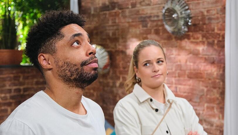 "Unter uns": Theo beeindruckt Cecilia bei der Ringsuche mit seiner Furchtlosigkeit.