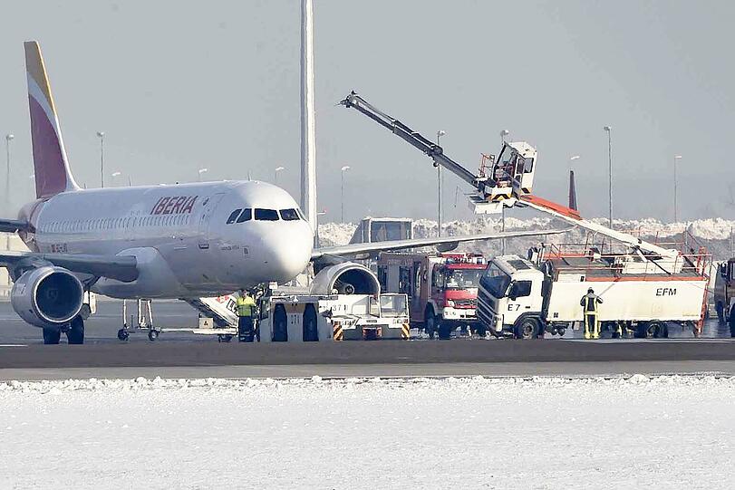 Am Mittwoch kollidierte am Münchner Flughafen ein Airbus mit zwei Enteisungsfahrzeugen. Es entstand ein hoher Sachschaden.