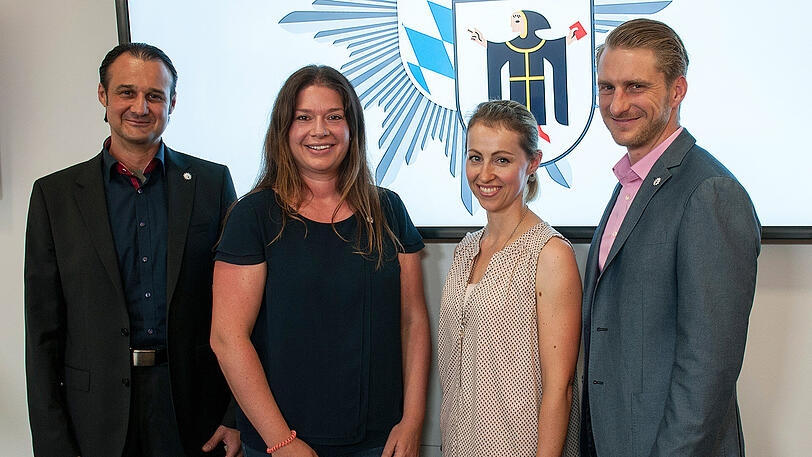 Vier Super-Recogniser der Polizei München: Wolfgang Sch. (45), Kriminalhauptmeister, Tanja St. (41), Kriminalhauptmeisterin, Christina W. (29), Kriminaloberkommissarin und Andreas H. (38), Kriminaloberkommissar (von links).