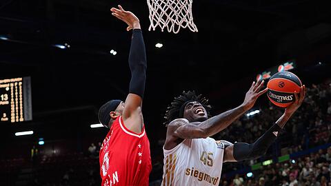 Die Basketballer des FC Bayern mussten sich am Freitagabend in Mailand geschlagen geben.