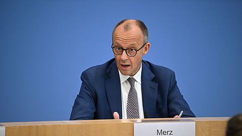 Etwa 90 Minuten lang stellte sich Kanzler Merz den Fragen der Hauptstadtjournalisten.