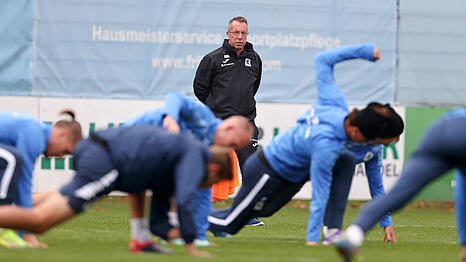 Für Markus Kauczinski und seine Löwen muss in Aubstadt unbedingt ein Sieg her.