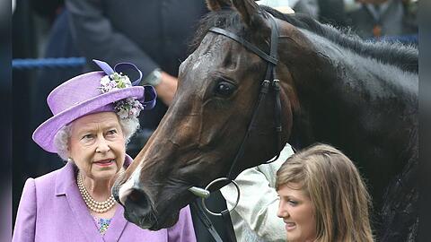 Seit ihrer frühsten Kindheit ist Queen Elizabeth II. begeistert von Pferden.