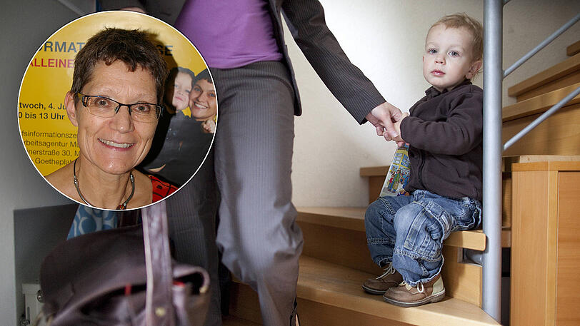 Ein Fünftel der Münchner Haushalte mit Kindern ist alleinerziehend. Knapp jeder Dritte davon sucht Arbeit &ndash; leicht ist das nicht. Im kleinen Bild: Monika Stephan. Die gelernte Berufsberaterin ist Beauftragte für Chancengleichheit am Arbeitsmarkt im Jobcenter München.