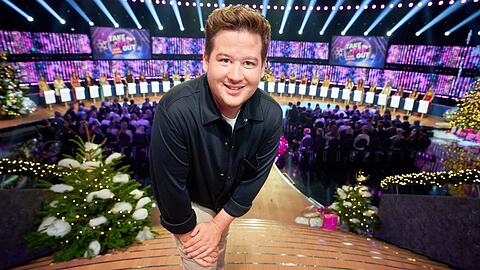 Chris Tall präsentiert das "Take Me Out - XXL XMas Special".