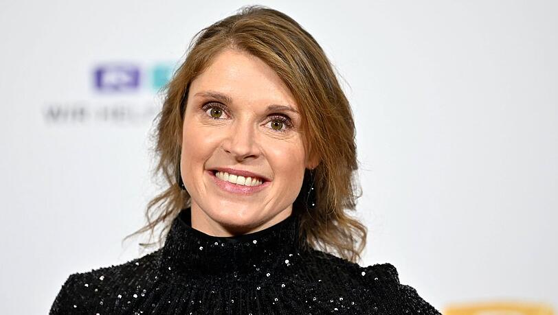 Evi Sachenbacher-Stehle wurde als Skilangläuferin und Biathletin bekannt. Evi Sachenbacher-Stehle wurde als Skilangläuferin und Biathletin bekannt.