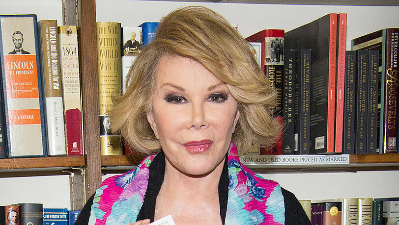 Joan Rivers starb am 4. September 2014 nach einem Eingriff an ihren Stimmbändern Joan Rivers starb am 4. September 2014 nach einem Eingriff an ihren Stimmbändern