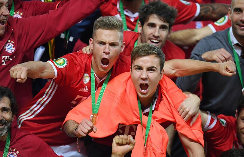 Raus mit der Freude: Joshua Kimmich und Mario Götze (rechts).