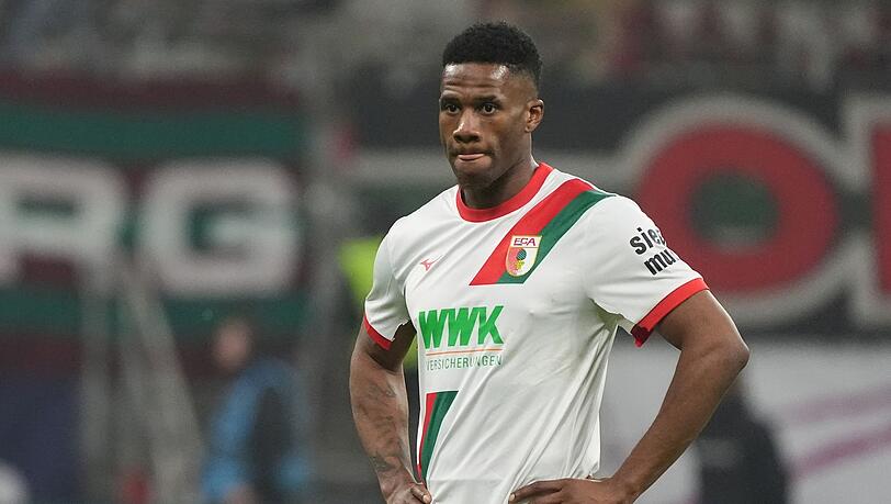 Samuel Essende verl&auml;sst den FC Augsburg. (Archivbild)