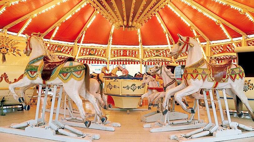 Im Museumszelt auf der Oidn können Kinder für einen Euro reiten.