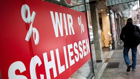 Für Deutschland sagen Experten einen Anstieg der Insolvenzen in den Jahren 2020 und 2021 um insgesamt 12 Prozent im Vergleich zu 2019 voraus.